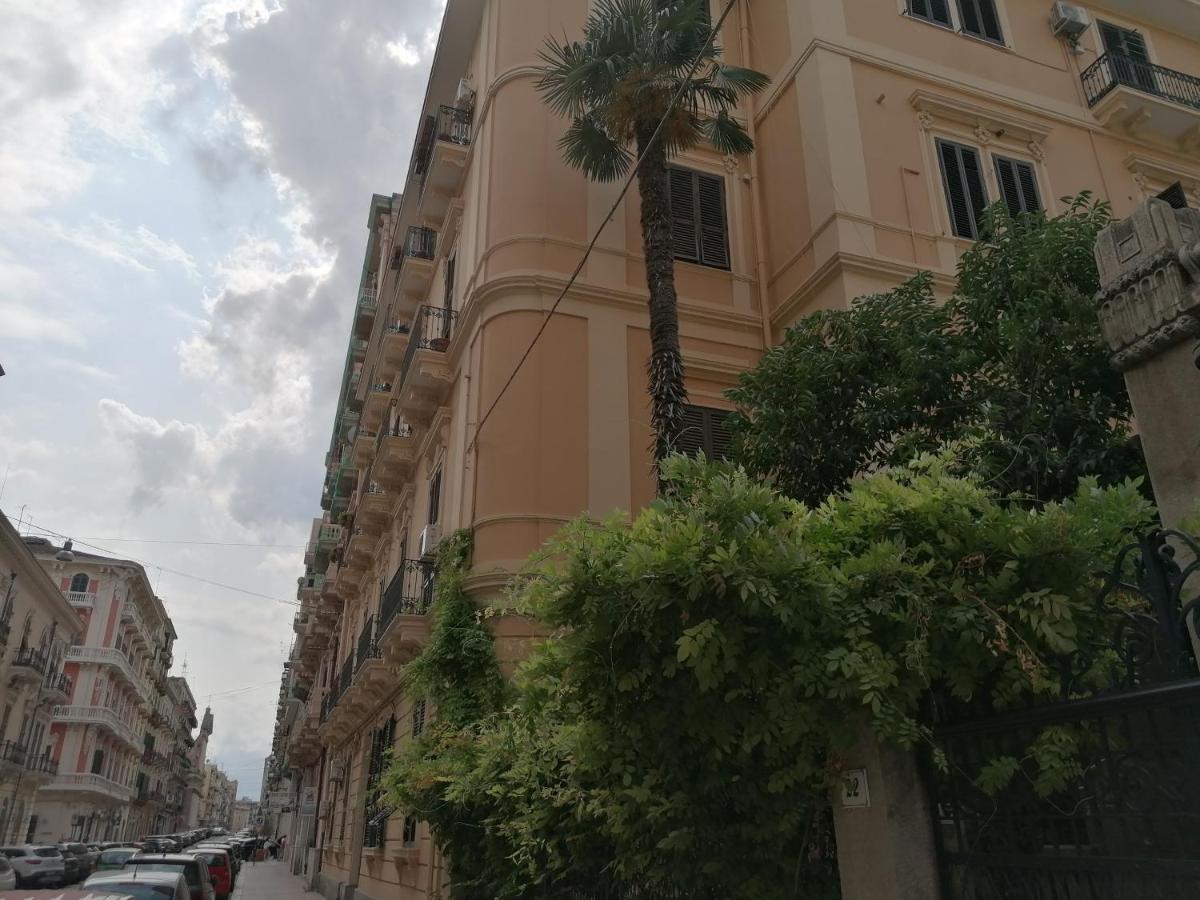 Queen 24 Taranto Exterior photo